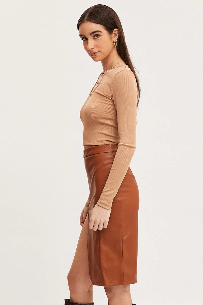 Beige High Rise Skirt Front Split Faux Leather - Image 4