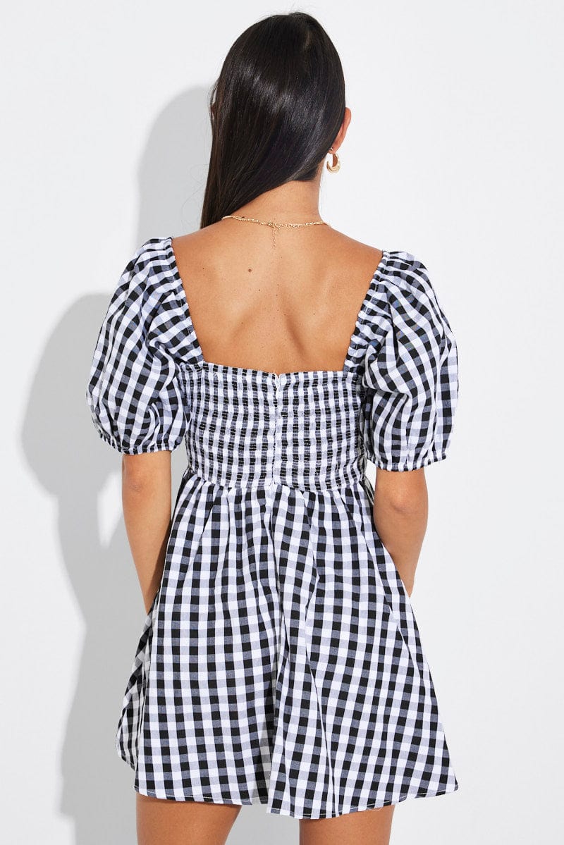 Black Check Fit and Flare Dress Short Sleeve Ruched - Image 5