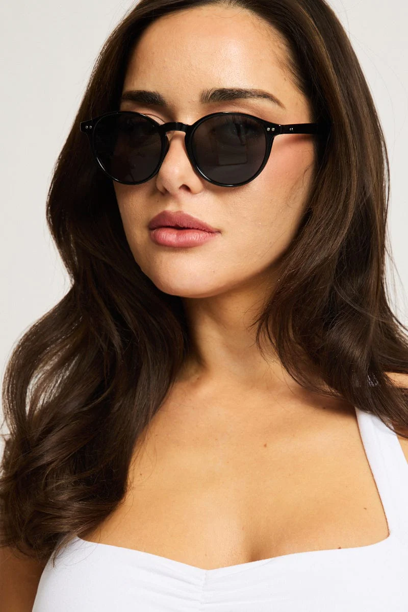 Black Fashion Sunglasses - Image 2
