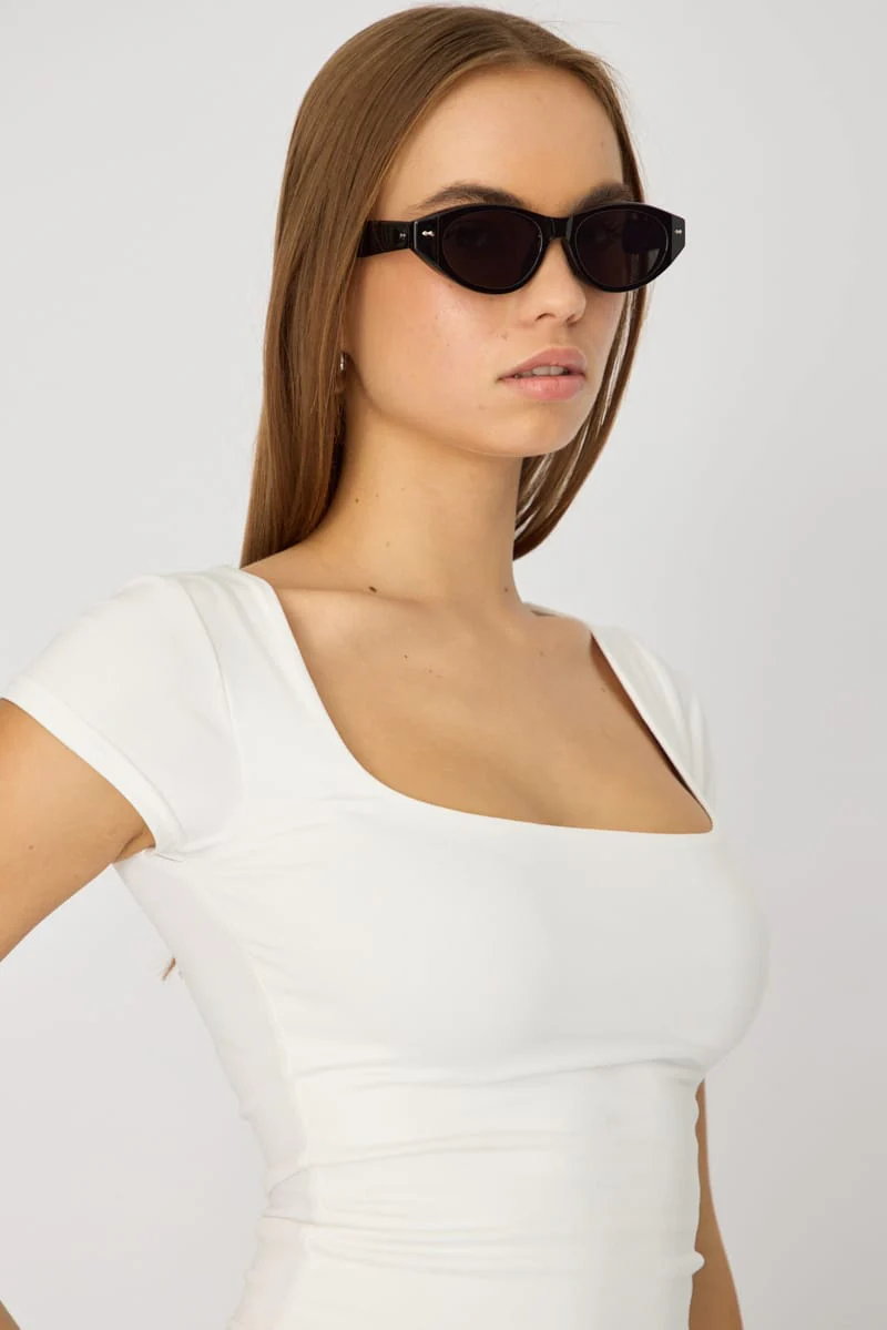 Black Fashion Sunglasses - Image 2