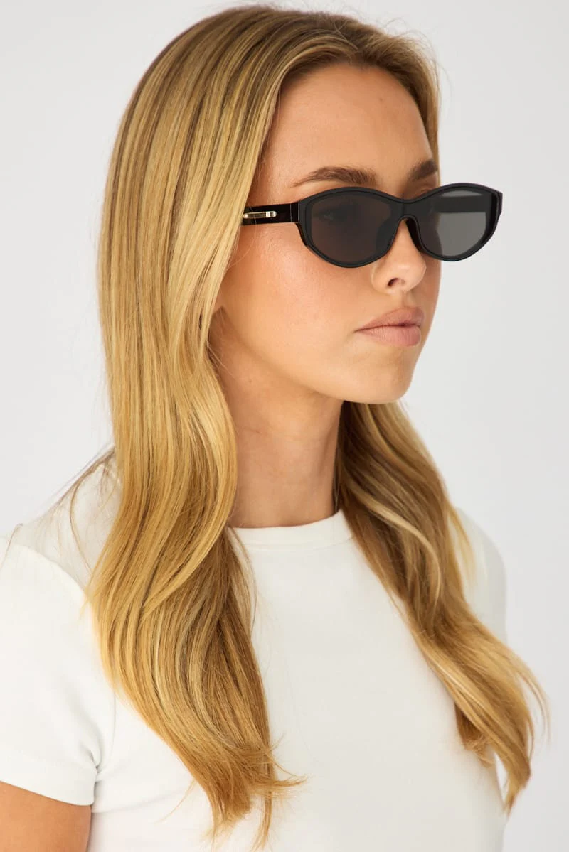 Black Fashion Sunglasses - Image 2