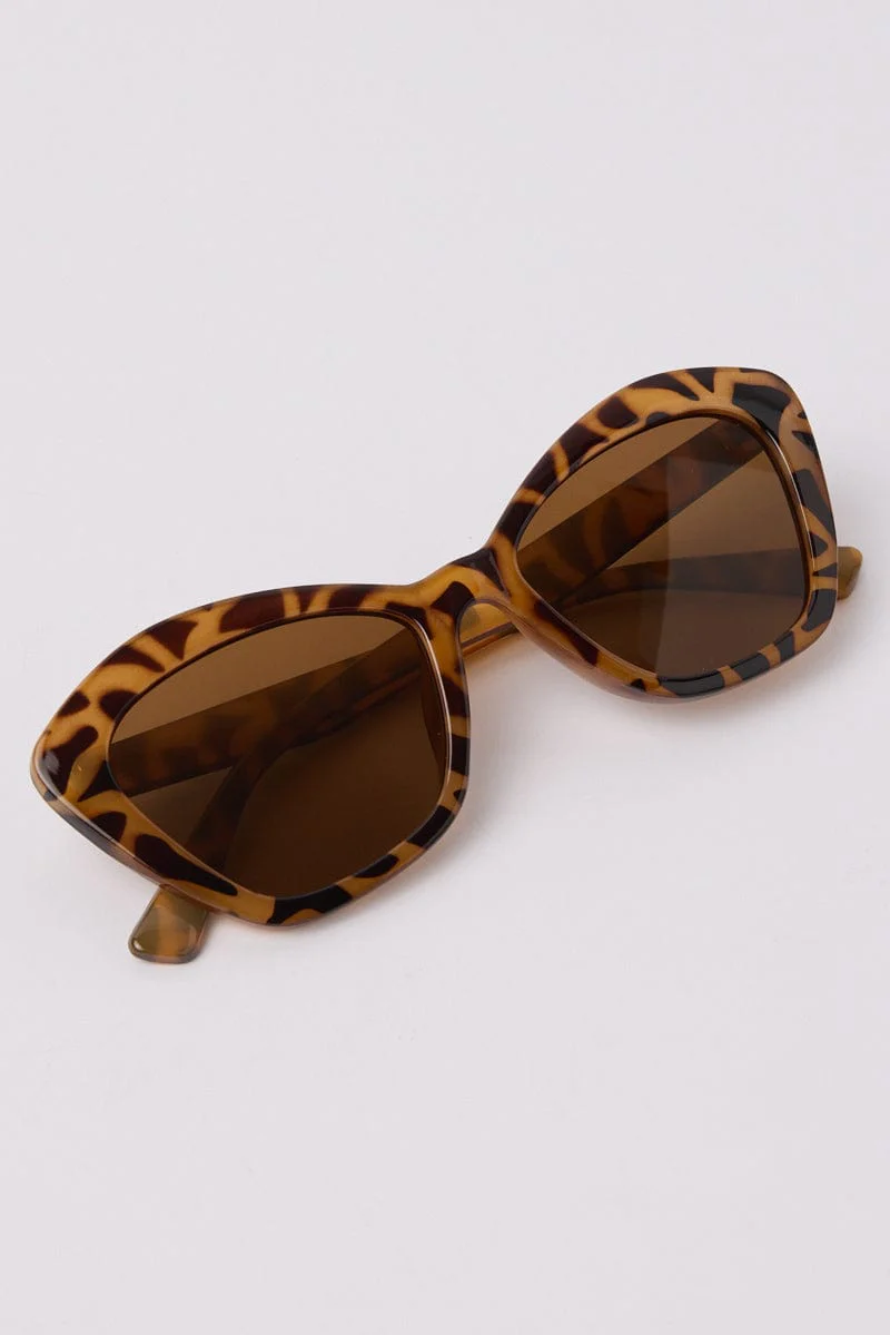 Brown Animal Print Fashion Sunglasses - Image 4