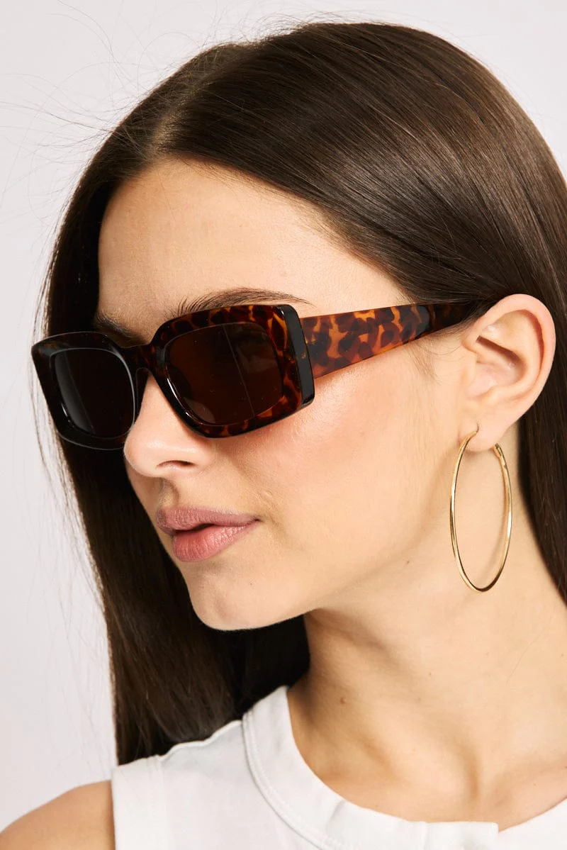 Brown Animal Print Fashion Sunglasses - Image 2