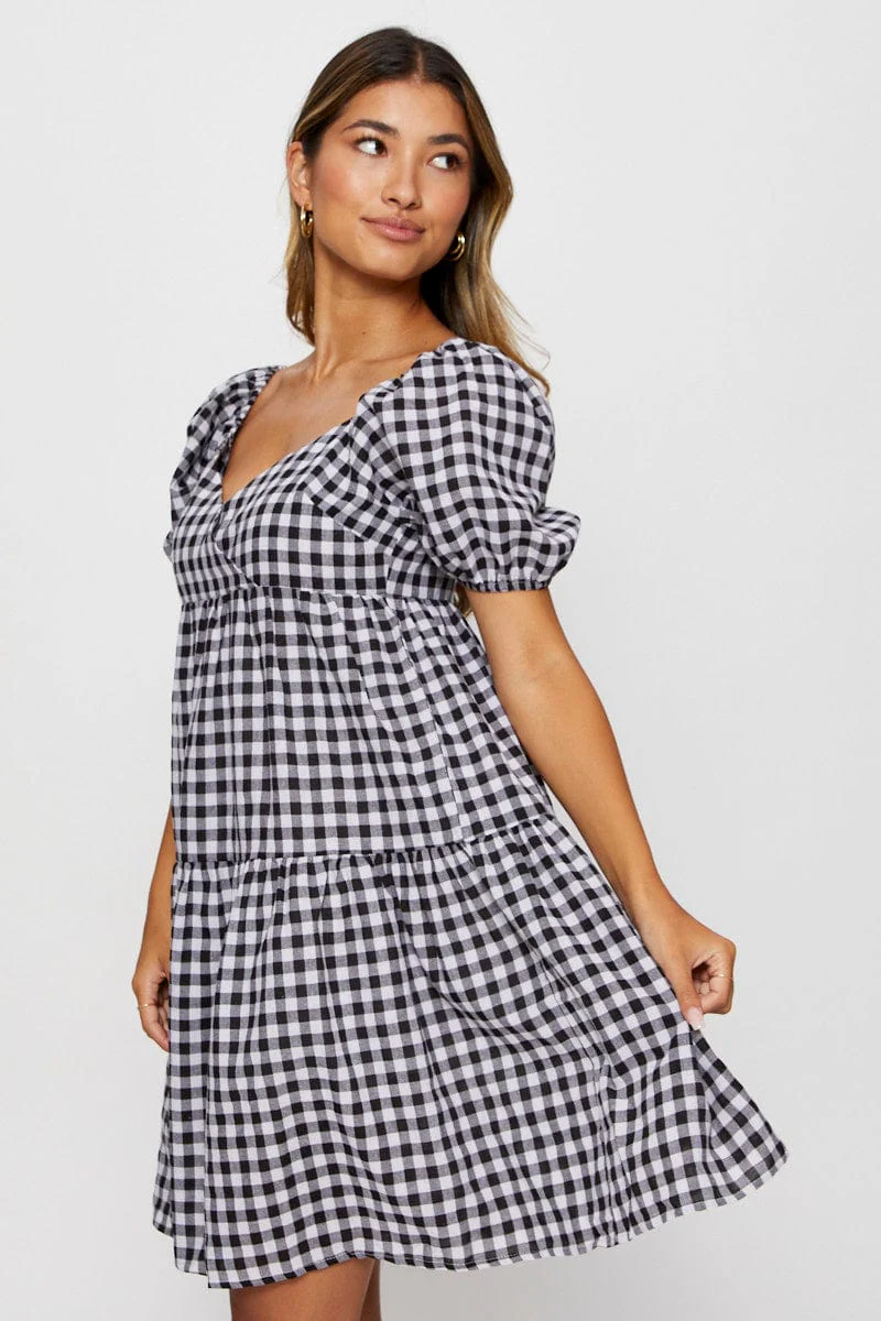 Check Fit And Flare Dress Short Sleeve Sweetheart Neck - Image 4