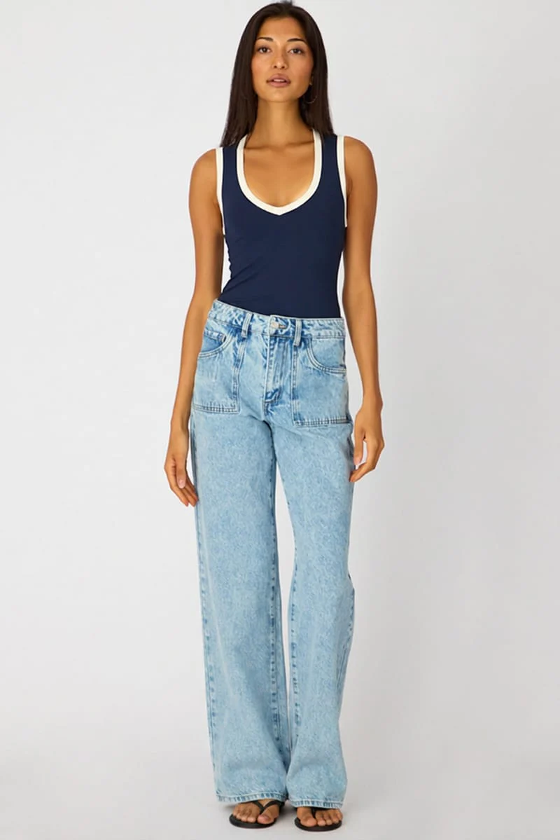Denim Light Wash Wide Leg Jean Front Pocket Detail - Image 3