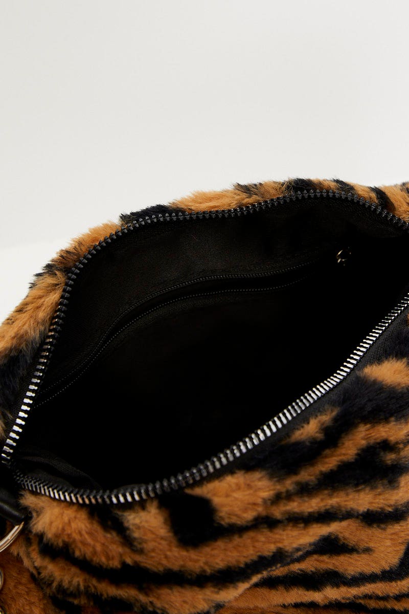 Print Faux Fur Tiger Print Shoulder Bag - Image 5
